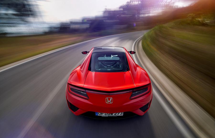  Honda NSX 2016 года  (фото 12 из 29)